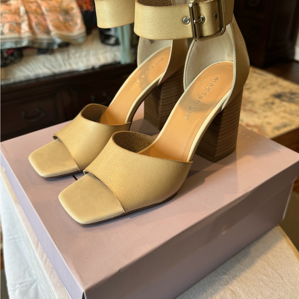 Madden Girl Almond Reveall Block Heel Sandals 7.5